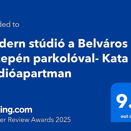 Modern Studio A Belvaros Koezepen Parkoloval- Kata Studioapartman Gyor Bagian luar foto