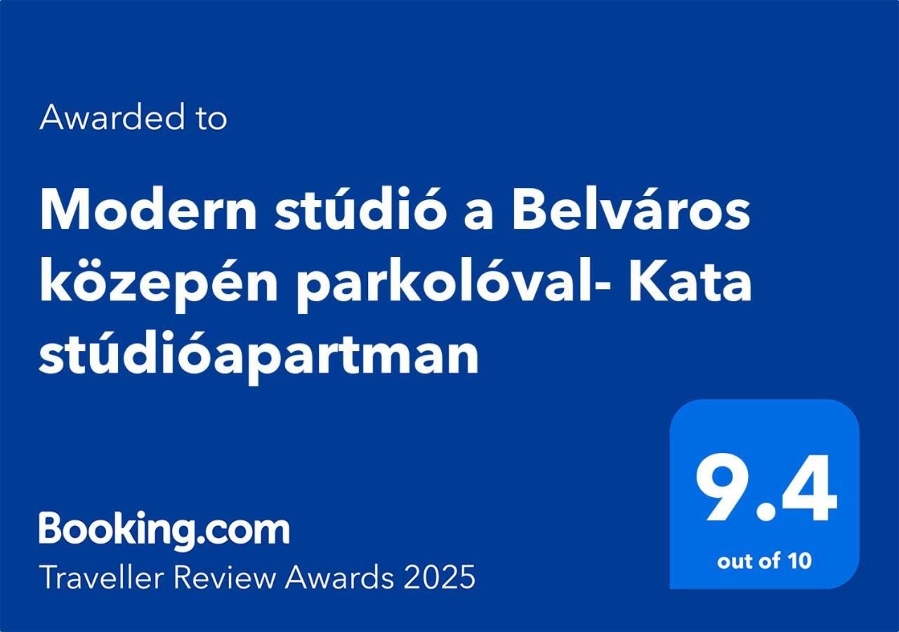 Modern Studio A Belvaros Koezepen Parkoloval- Kata Studioapartman Gyor Bagian luar foto